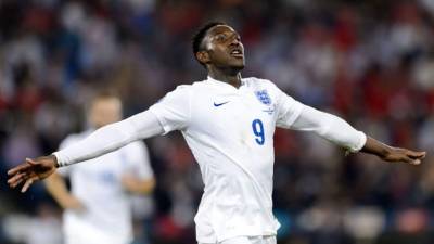 Welbeck celebrando uno de sus goles en Suiza.