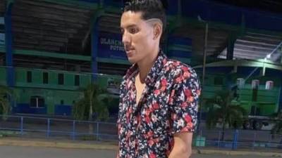 El joven hondureño Roger Casalegno, conocido en redes sociales como el “CR7 Catracho”, vuelve a estar en el centro de la atención pública luego de protagonizar una nueva situación que rápidamente ha generado reacciones entre sus seguidores.