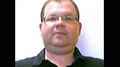 Esta es la única foto que circula de José Zelaya. Creen que ha cambiado su apariencia tras cuatro años prófugo.