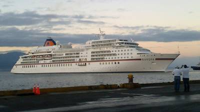 La llegada del crucero Europa II a Puerto Cortés es la primera que recibe en el año el principal puerto de Honduras.