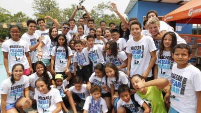 Los nadadores de los Delfines Sampedranos lo dieron todo en la piscina para revalidar el título que conquistaron el año pasado.