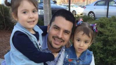 Un juez de Nueva York salvó a Villavicencio de la deportación para evitar una separación familiar.