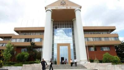 Hasta la fecha, el expresidente Manuel Zelaya solo ha pedido a sus exfuncionarios que rindan cuentas por los L50 millones.