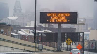 Algunas autopistas en Philadelphia, Pennsylvania, fueron cerradas debido al temporal que azota la costa este de EEUU. //AFP.