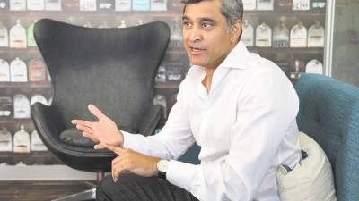 La división Google for Work, bajo la dirección de Amit Singh, busca obtener un trozo de los US$300.000 millones que las compañías gastan cada año en software.