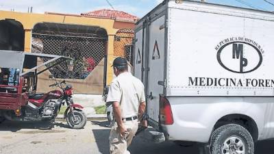 El levantamiento del cadáver del ingeniero lo hicieron las autoridades en su casa, donde fue llevado tras ser atacado a balazos.