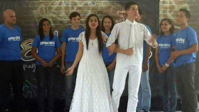 Escena de la obra renacidos que llegó a escuelas de tres departamentos.