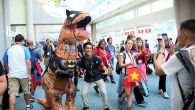 La Comic Con de San Diego, EUA, es una de las convenciones más importantes de la industria del entretenimiento.El evento atrae a miles de visitantes de todo el país y del extranjero y durante varios días asisten a conferencias y conocen a sus actores favoritos, pero sobre todo, viven su pasión por el mundo del comic. Para muestra, un botón...