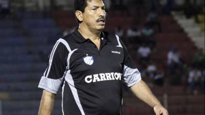 Carlos Martínez, técnico del Victoria de La Ceiba.