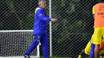 Reinaldo Rueda en el entrenamiento de hoy.