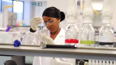 Continúan realizando investigaciones sobre el cáncer.