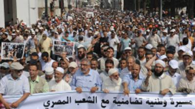 Miles de seguidores del depuesto expresidente Mursi salieron a las calles, pese a la ola de violencia que impera.