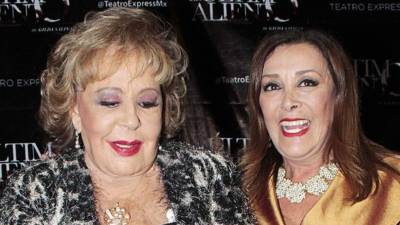 Silvia Pinal con su hija Sylvia Pasquel.