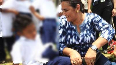 El proyecto Calzando y uniformando a los niños de Honduras fue un programa del Despacho de la Primera Dama financiado.