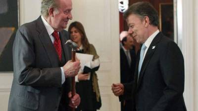 El rey Juan Carlos y Juan Manuel Santos.