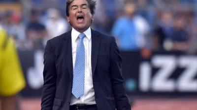 Jorge Luis Pinto, durante el partido contra México.