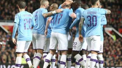 El Manchester City ha sido castigdo por la Uefa sin participar en las próximas dos ediciones de la Champions League y tendrá que abonar 30 millones de euros (USD 32,5 millones) de multa por incumplir las normas del Fair Play Financiero. Tras este castigo, en el club se puede venir una fuga de futbolistas.