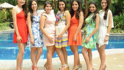 Gloria Ruiz, Kelly Gudiel, Marjorie Castro, Celeste Pineda, Jackie Madrid, Paola Handal y MaFer Prieto.