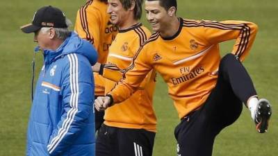 Carlo Ancelotti aseguró que Ronaldo no tiene problemas para seguir jugando.