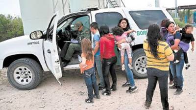 Estados Unidos ha incrementado sus medidas de seguridad en la frontera ante la llegada de madres con sus hijos.