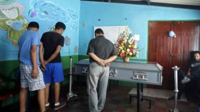 Los restos de Noé Israel Velásquez fueron velados en la iglesia Peniel, en el sector 4 del Hato de Enmedio.