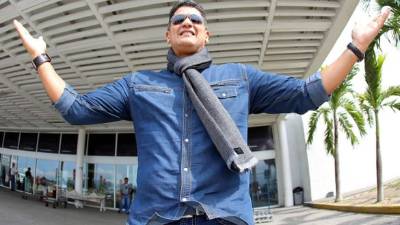 Eddy Herrera canta este sábado 27 de septiembre en el 31 Festival Folclórico Internacional.