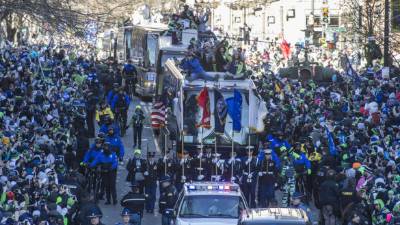 Los aficionados de los Seahawks de Seattle festejaron a lo grande su primer título de la historia.