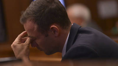 Óscar Pistorius se encuentra en un juicio por haber asesinado a su novia, la modelo Reeva Steekamp.
