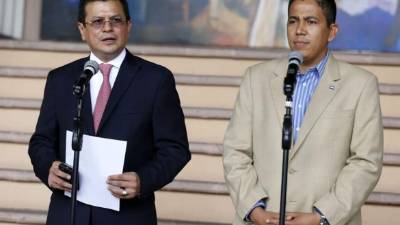 El canciller designado, Hugo Martínez, y el secretario de la presidencia Reinaldo Sánchez.
