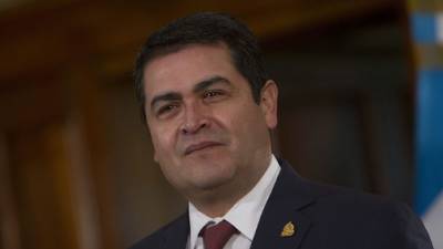 Juan Orlando Hernández visitará el viernes a Juan Manuel Santos.