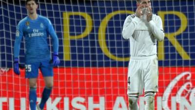 Sergio Ramos se lamenta tras el gol del empate del Villarreal. Foto AFP