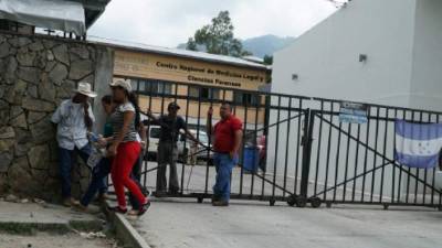 Parientes de Milla reclamaron el cuerpo en la morgue ayer.