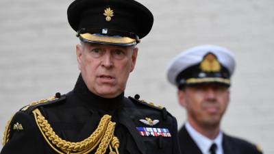 El Príncipe Andrés ya había recibido la prohibición de utilizar sus uniformes militares en eventos públicos.