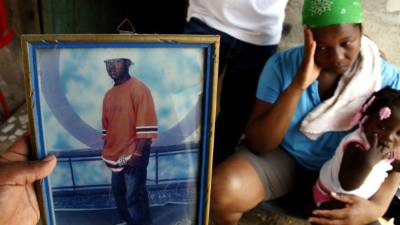 Familiares de José Alfonso Lalín lamentaban ayer su trágica muerte.