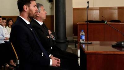 Messi y su padre responsabilizan a sus asesores fiscales. Foto EFE.