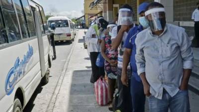 El autobús puede ir al 100% de su capacidad máxima de sentados. Fotos: Amílcar Izaguirre y cortesía IHTT