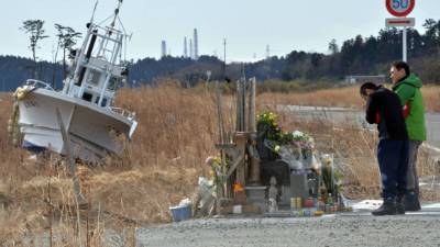 Japón vivió hoy con sobriedad y entereza el aniversario del terremoto y tsunami que azotaron de manera fatídica el país hace tres años, mientras perduran el drama de los evacuados.
