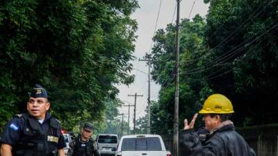 En la entrada al sector a la altura de Quintas El Dorado robaron las lámparas. Foto: Wendell Escoto