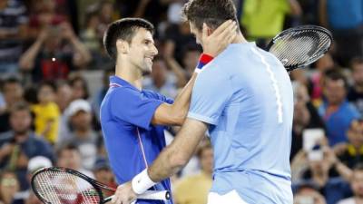 Djokovic felicita a Del Potro después de que el argenino lo eliminara de Río 2016. Foto EFE