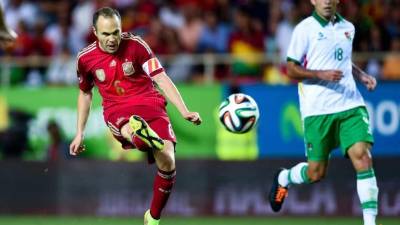 Iniesta brilló en la victoria de España sobre Bolivia.