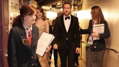 La cara de los actores Emma Stone y Ryan Gosling lo dicen todo. Los actores no dan crédito tras el histórico error en los premios Óscar al anunciar primero que la película La La Land era la ganadora, pero después rectificaron que era Moonlight.