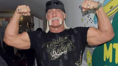Hulk Hogan se arrepiente de sus palabras y pidió perdón. Se siente avergonzado.