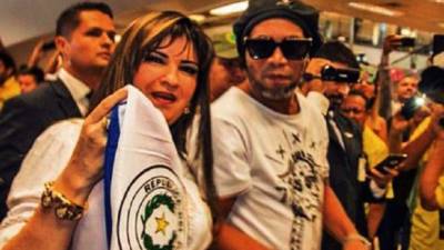 Dalia López fue quien invitó al ex futbolista Ronaldinho a visitar el país para participar de eventos benéficos de una fundación denominada Fraternidad Angelical.
