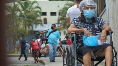 Los pacientes con diálisis deben recibir su tratamiento tres veces por semana.