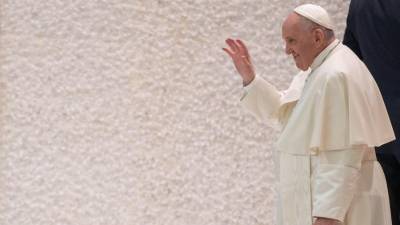 El papa Francisco a su llegada a la audiencia general de los miércoles, ayer, en el Vaticano.