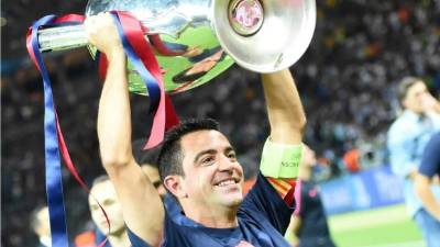 Xavi asegura que Luis Enrique debe seguir en el Barcelona.
