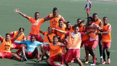 El equipo comandado por Quioto decidió posar.