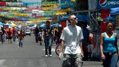 La avenida San Isidro es el epicentro de la feria y carnaval más alegre de Honduras.