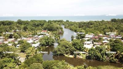 El turismo desapareció de la comunidad luego de que resultara fuertemente afectada por el huracán Mitch. El fenómeno destruyó caminos que tras dos décadas no fueron reconstruidos.