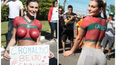 La modelo se pintó en su cuerpo la camisa de Portugal.